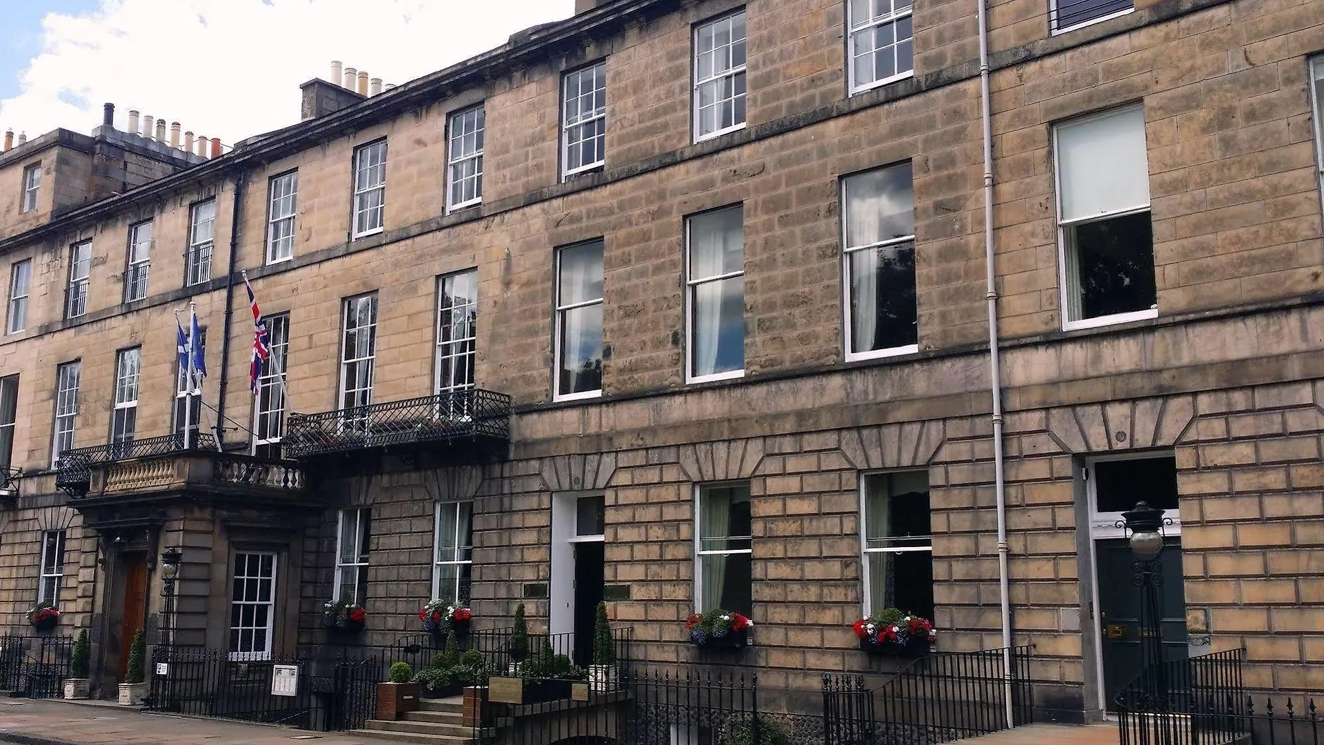 Hotel Royal Scots Club Edinburgh 3*,